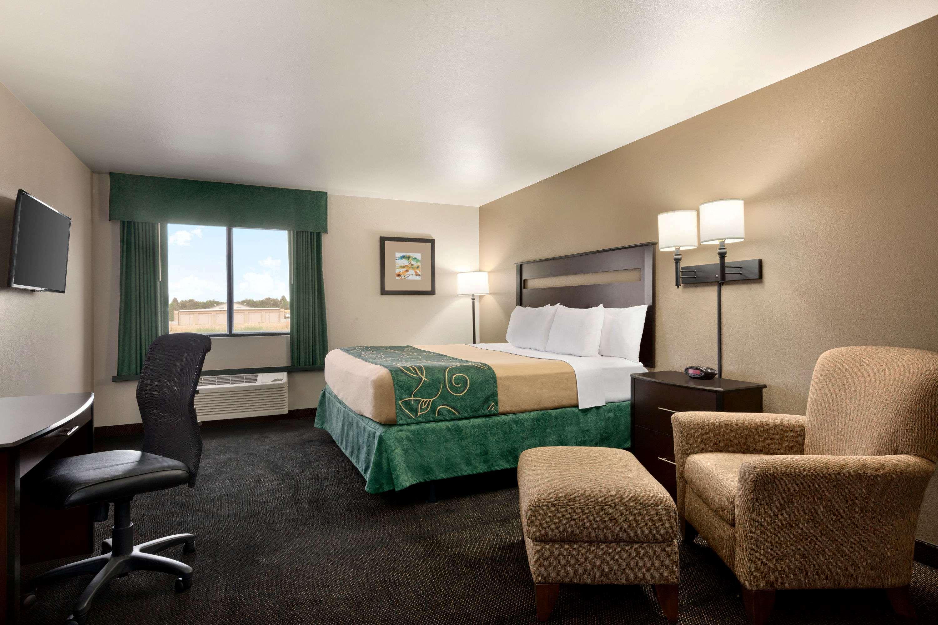 Baymont By Wyndham Glendive Hotel Exterior foto