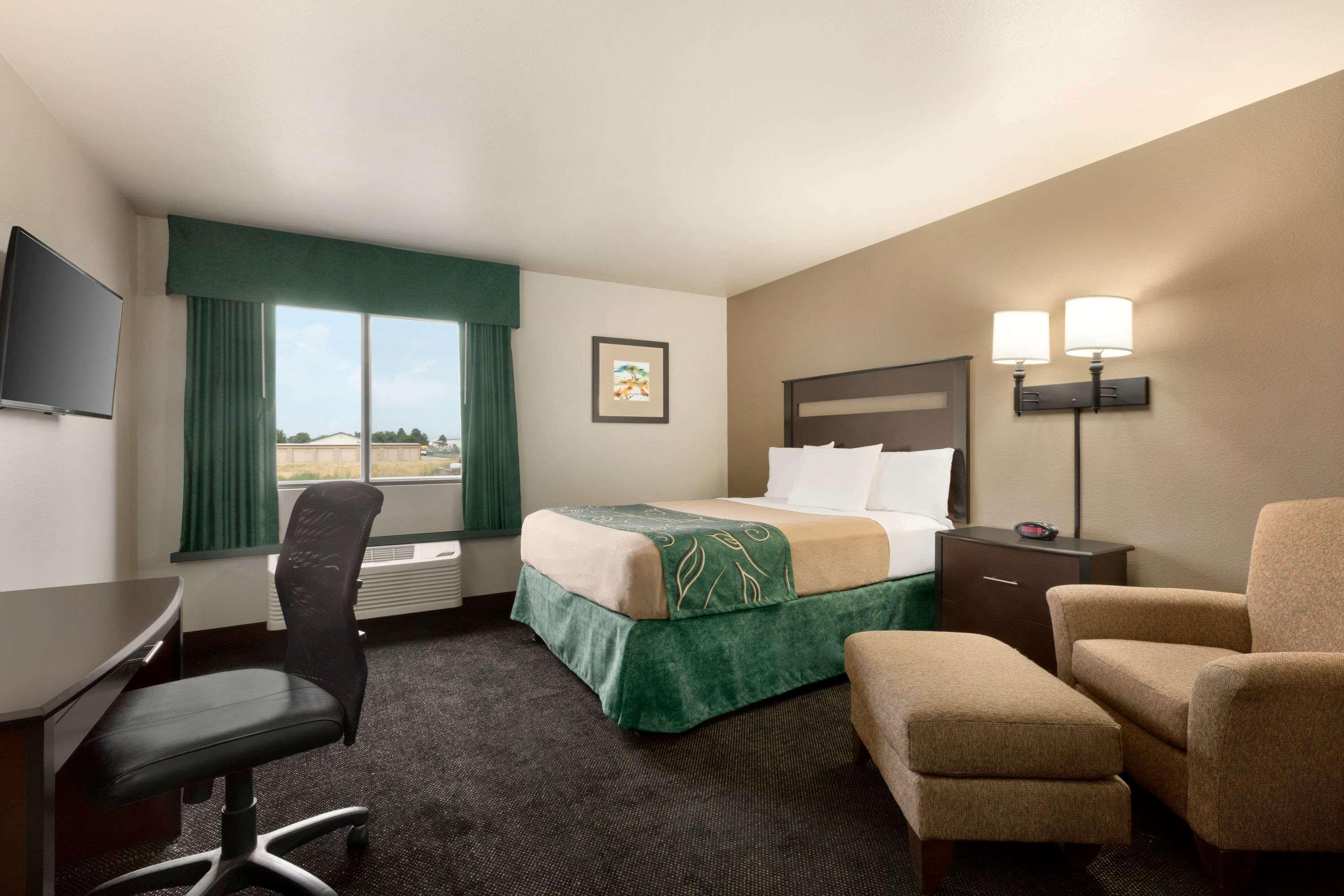 Baymont By Wyndham Glendive Hotel Exterior foto