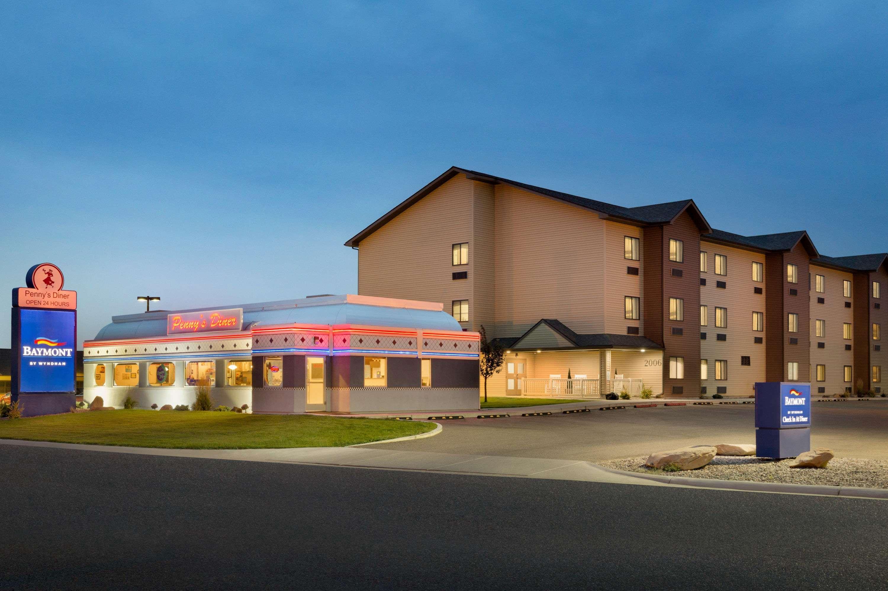 Baymont By Wyndham Glendive Hotel Exterior foto
