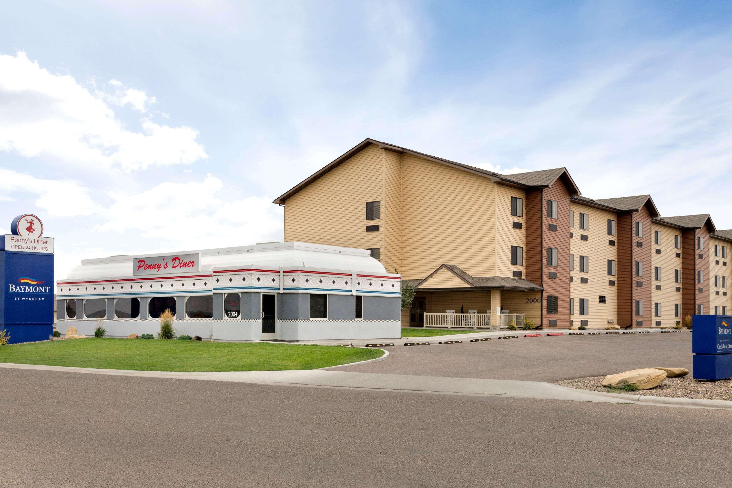 Baymont By Wyndham Glendive Hotel Exterior foto